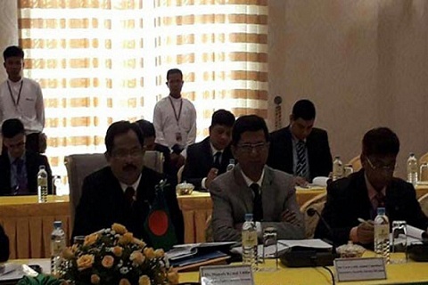 নেপিডোতে মন্ত্রীদের বৈঠক শুরু, মন্ত্রীরা বসবেন দুপুরে